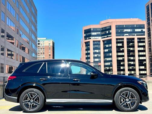 2023 Mercedes-Benz GLC 300 4MATIC