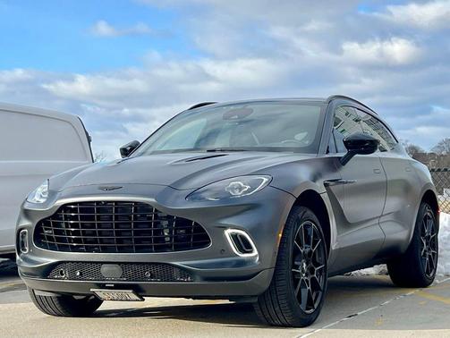 2022 Aston Martin DBX Base