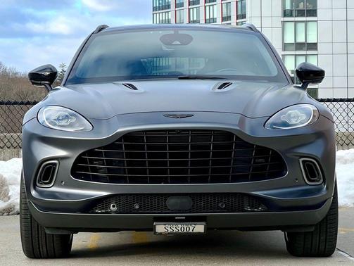 2022 Aston Martin DBX Base