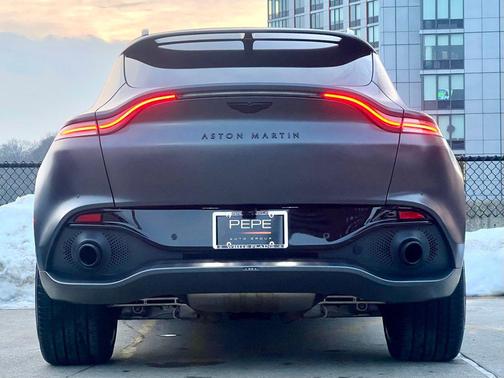 2022 Aston Martin DBX Base