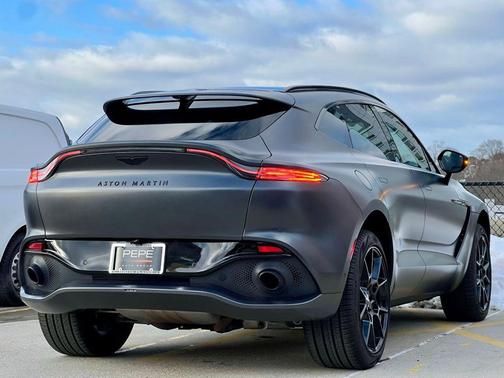 2022 Aston Martin DBX Base