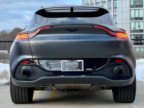 2022 Aston Martin DBX Base
