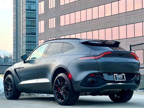 2022 Aston Martin DBX Base