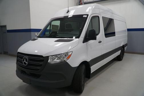 2025 Mercedes-Benz Sprinter 2500 Crew 170 WB