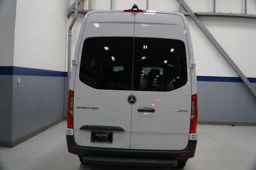 2025 Mercedes-Benz Sprinter 2500 Crew 170 WB