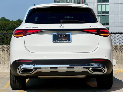 Polar White 2026 Mercedes-Benz GLC 300 4MATIC