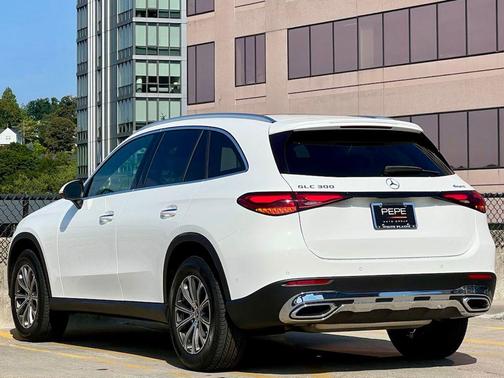 Polar White 2026 Mercedes-Benz GLC 300 4MATIC