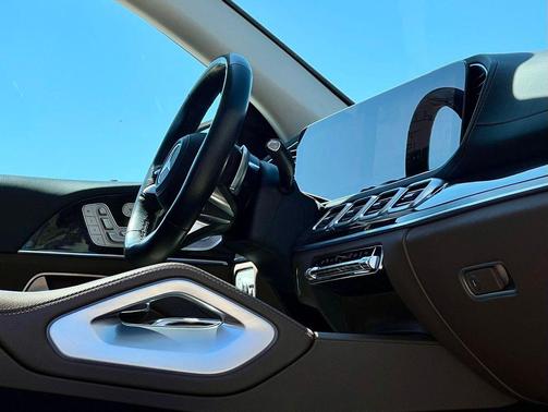 Obsidian Black Metallic 2024 Mercedes-Benz GLS 450 4MATIC