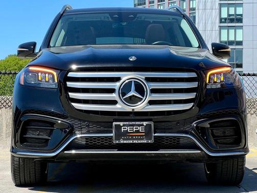 Obsidian Black Metallic 2024 Mercedes-Benz GLS 450 4MATIC