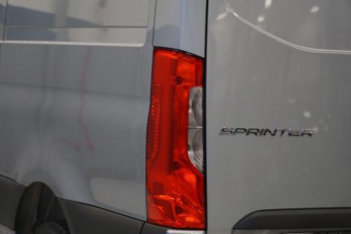 2025 Mercedes-Benz Sprinter 2500 Standard Roof