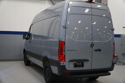 2025 Mercedes-Benz Sprinter 2500 Standard Roof
