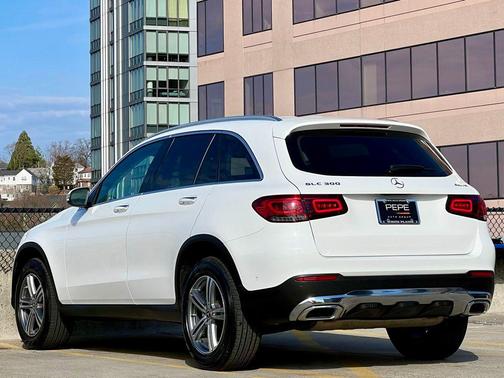 2022 Mercedes-Benz GLC 300 4MATIC