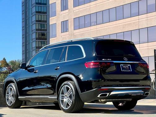 2025 Mercedes-Benz GLS 450 4MATIC