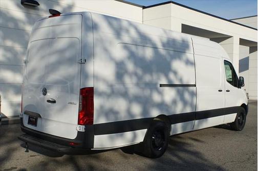 2025 Mercedes-Benz Sprinter 2500 Cargo 170 WB