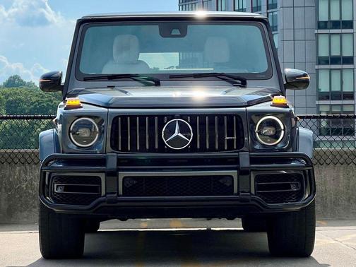 MANUFAKTUR Graphite Metallic 2023 Mercedes-Benz AMG G 63 4MATIC