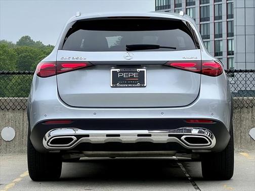2025 Mercedes-Benz GLC 350e Base