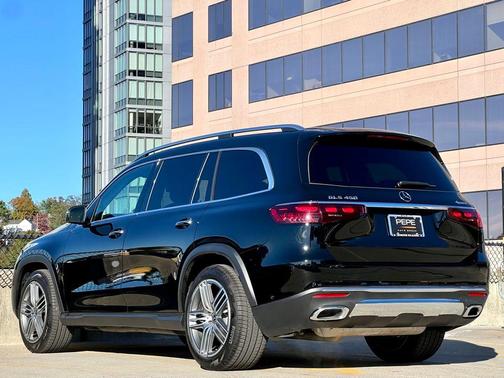 2025 Mercedes-Benz GLS 450 4MATIC