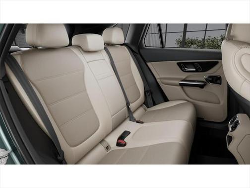 2025 Mercedes-Benz GLC 350e Base