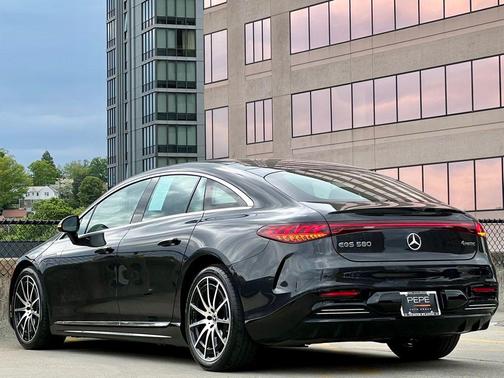 Graphite Grey Metallic 2023 Mercedes-Benz EQS 580 4MATIC