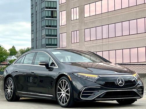 Graphite Grey Metallic 2023 Mercedes-Benz EQS 580 4MATIC