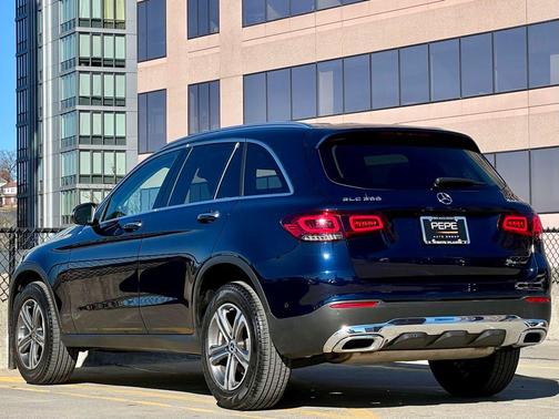 2022 Mercedes-Benz GLC 300 4MATIC