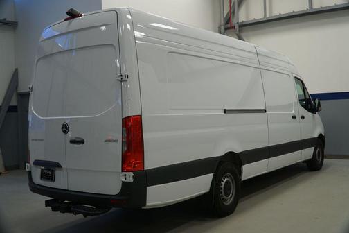 2025 Mercedes-Benz Sprinter 2500 High Roof