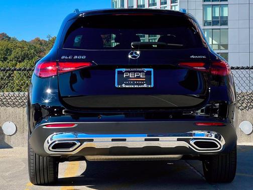 Black 2026 Mercedes-Benz GLC 300 4MATIC