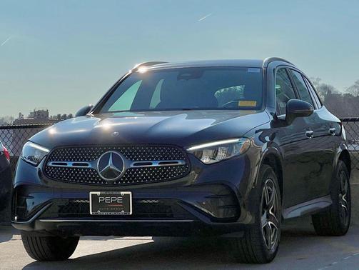 2026 Mercedes-Benz GLC 300 4MATIC