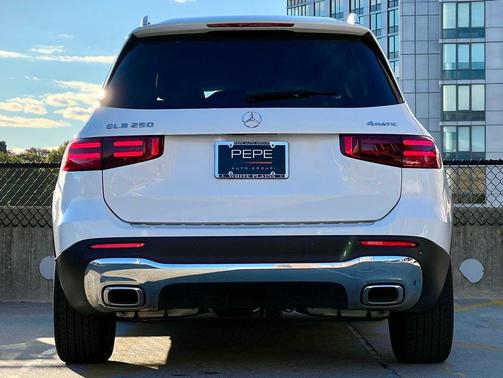 2025 Mercedes-Benz GLB 250 4MATIC