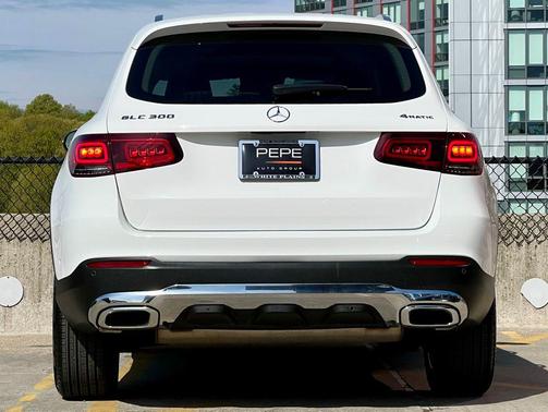 Polar White 2022 Mercedes-Benz GLC 300 4MATIC