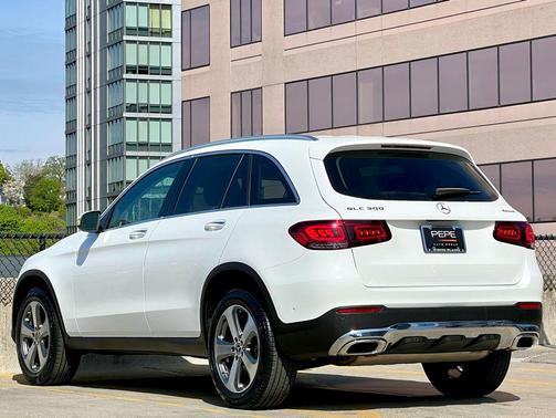 Polar White 2022 Mercedes-Benz GLC 300 4MATIC