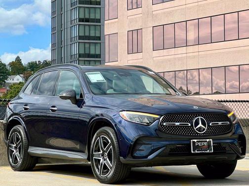 Nautical Blue Metallic 2023 Mercedes-Benz GLC 300 4MATIC