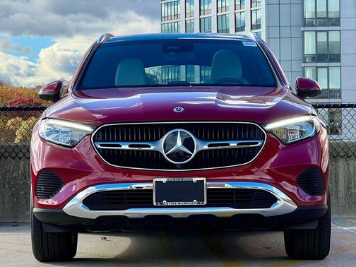 2025 Mercedes-Benz GLC 300 4MATIC