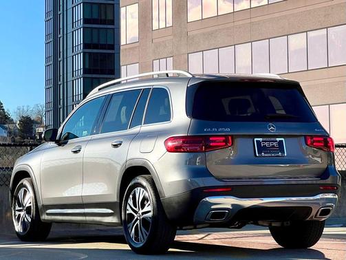 2026 Mercedes-Benz GLB 250 4MATIC