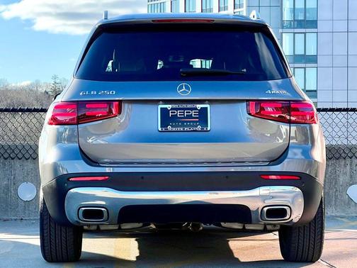 2026 Mercedes-Benz GLB 250 4MATIC