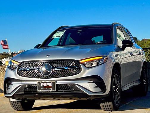 Cirrus Silver Metallic 2026 Mercedes-Benz GLC 300 4MATIC