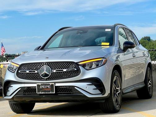 Cirrus Silver Metallic 2026 Mercedes-Benz GLC 300 4MATIC