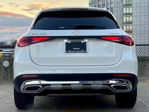 2025 Mercedes-Benz GLC 300 4MATIC