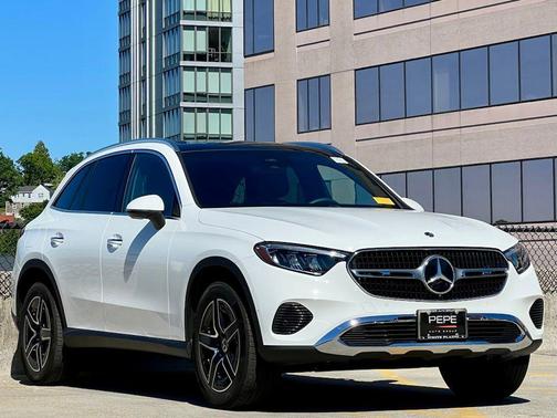 Polar White 2026 Mercedes-Benz GLC 300 4MATIC