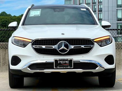 Polar White 2026 Mercedes-Benz GLC 300 4MATIC