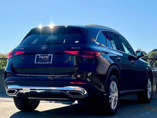 2025 Mercedes-Benz GLC 300 4MATIC