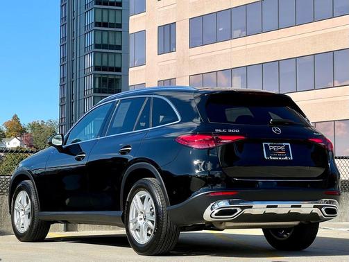 2025 Mercedes-Benz GLC 300 4MATIC