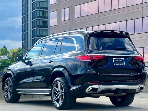 Black 2023 Mercedes-Benz GLS 450 4MATIC
