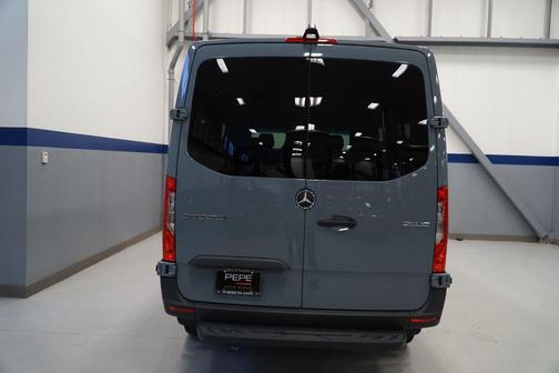 2026 Mercedes-Benz Sprinter 2500 Crew 144 WB