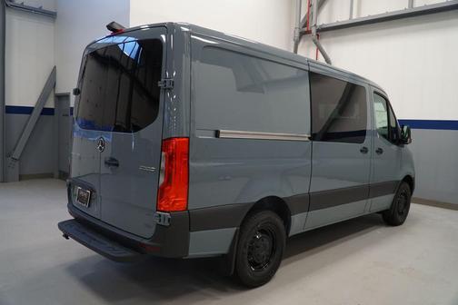 2026 Mercedes-Benz Sprinter 2500 Crew 144 WB
