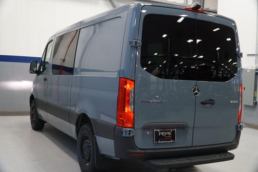 2026 Mercedes-Benz Sprinter 2500 Crew 144 WB