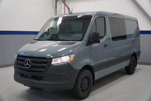 2026 Mercedes-Benz Sprinter 2500 Crew 144 WB