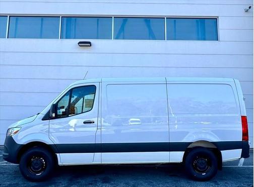 2025 Mercedes-Benz Sprinter 2500 Standard Roof