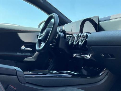 2025 Mercedes-Benz CLA 250 4MATIC