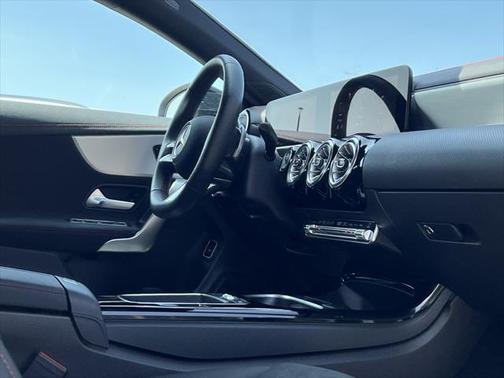 2025 Mercedes-Benz CLA 250 4MATIC